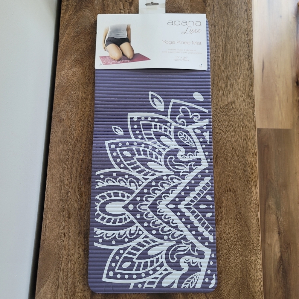 New Apana Luxe Yoga Fitness Purple Knee Mat